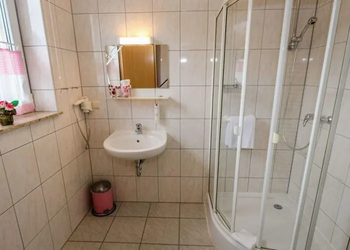 Rosenhof 3*