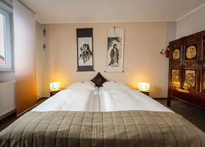 Rosenhof 3*